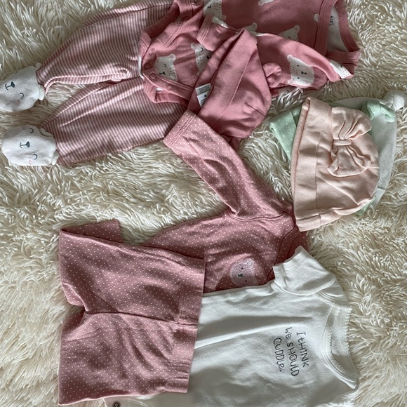 ❌SOLD❌33 pieces of H&M , Carter’s and Gerber lot - Picture 7 of 7